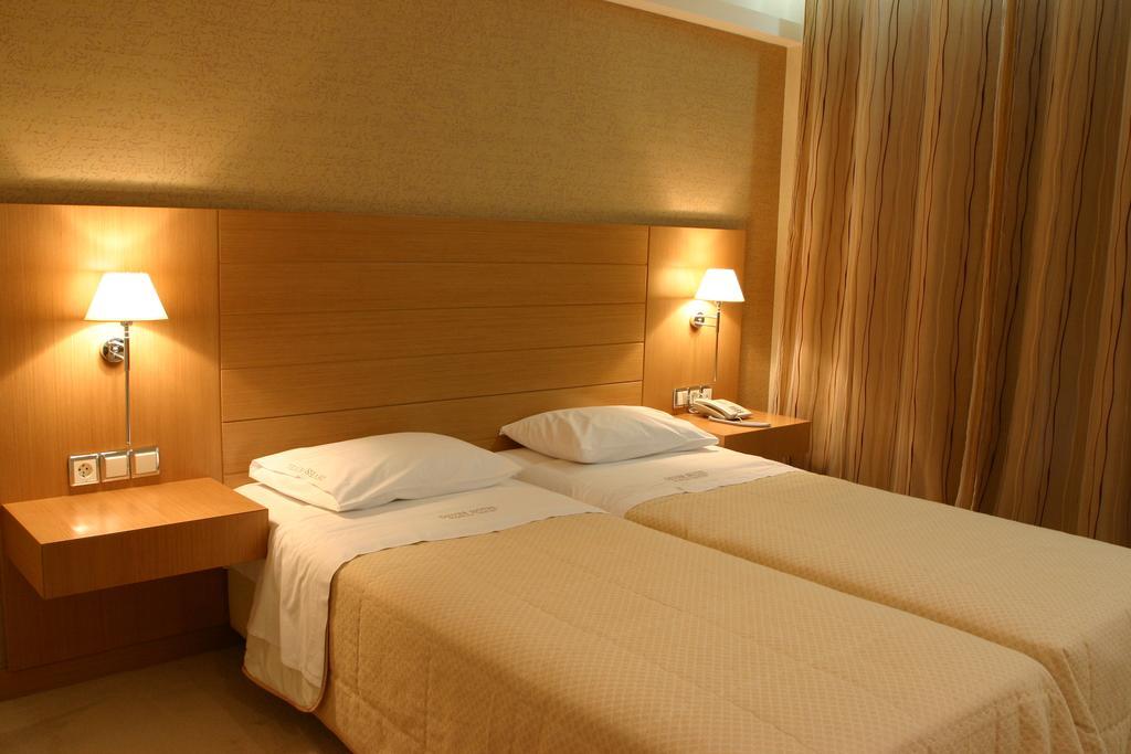 Deves Hotel Nafplio Room photo